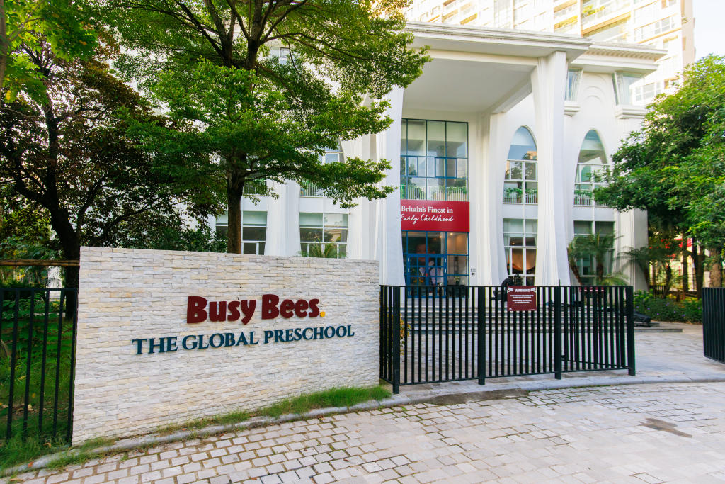 Co-so-vat-chat-co-so-Busy-Bees-Quan-Cau-Giay-Ha-Noi-01-10